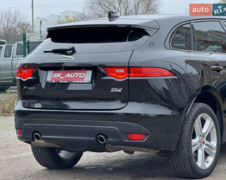 Черный Ягуар Ф-Пейс, объемом двигателя 2 л и пробегом 148 тыс. км за 24800 $, фото 68 на Automoto.ua