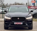 Черный Ягуар Ф-Пейс, объемом двигателя 2 л и пробегом 148 тыс. км за 24800 $, фото 1 на Automoto.ua