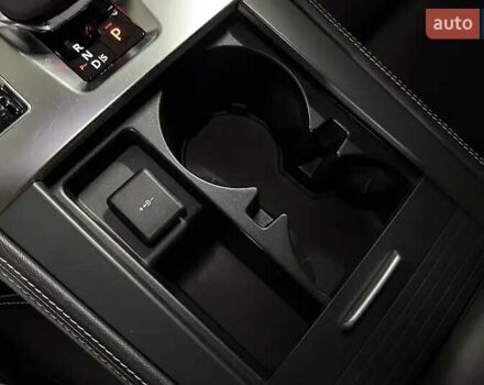 Черный Ягуар Ф-Пейс, объемом двигателя 2 л и пробегом 110 тыс. км за 38000 $, фото 9 на Automoto.ua