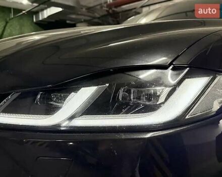 Черный Ягуар Ф-Пейс, объемом двигателя 2 л и пробегом 110 тыс. км за 38000 $, фото 26 на Automoto.ua