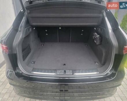 Чорний Ягуар Ф-Пейс, об'ємом двигуна 2 л та пробігом 111 тис. км за 38900 $, фото 25 на Automoto.ua