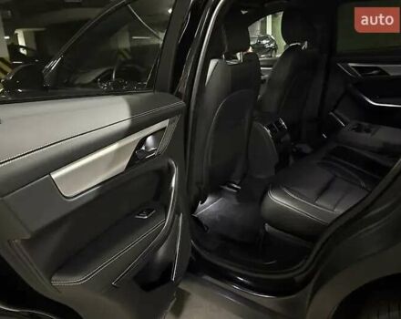 Черный Ягуар Ф-Пейс, объемом двигателя 2 л и пробегом 110 тыс. км за 38000 $, фото 22 на Automoto.ua
