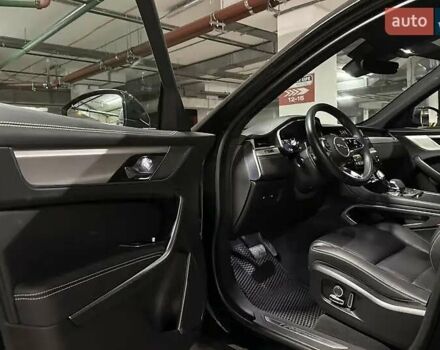 Черный Ягуар Ф-Пейс, объемом двигателя 2 л и пробегом 110 тыс. км за 38000 $, фото 27 на Automoto.ua