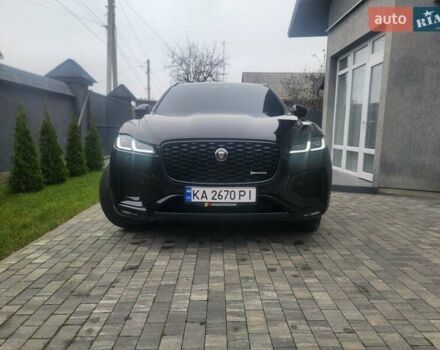 Чорний Ягуар Ф-Пейс, об'ємом двигуна 2 л та пробігом 111 тис. км за 38900 $, фото 2 на Automoto.ua