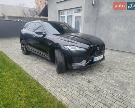 Чорний Ягуар Ф-Пейс, об'ємом двигуна 2 л та пробігом 111 тис. км за 38900 $, фото 6 на Automoto.ua