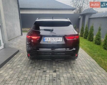 Чорний Ягуар Ф-Пейс, об'ємом двигуна 2 л та пробігом 111 тис. км за 38900 $, фото 5 на Automoto.ua