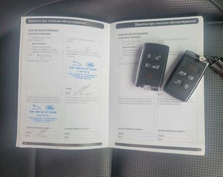 Чорний Ягуар Ф-Пейс, об'ємом двигуна 2 л та пробігом 111 тис. км за 38900 $, фото 28 на Automoto.ua