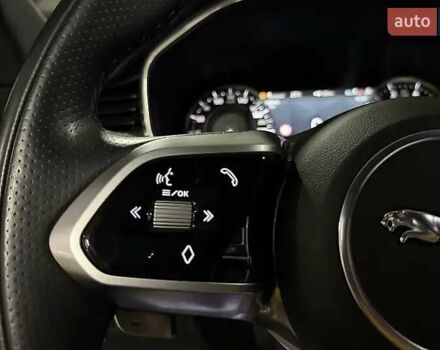 Черный Ягуар Ф-Пейс, объемом двигателя 2 л и пробегом 110 тыс. км за 38000 $, фото 14 на Automoto.ua