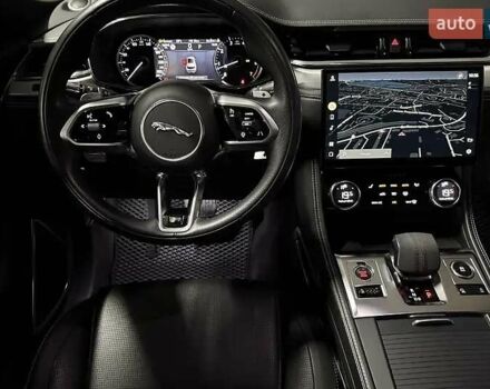 Черный Ягуар Ф-Пейс, объемом двигателя 2 л и пробегом 110 тыс. км за 38000 $, фото 15 на Automoto.ua