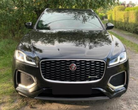 Черный Ягуар Ф-Пейс, объемом двигателя 2 л и пробегом 20 тыс. км за 15200 $, фото 1 на Automoto.ua