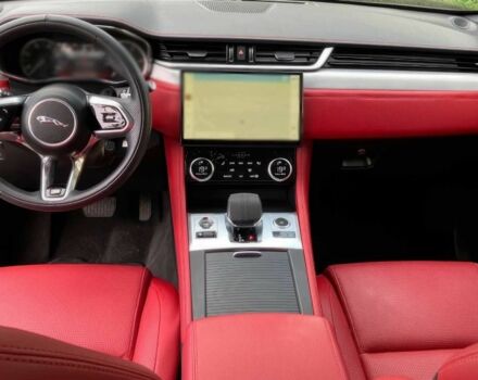 Черный Ягуар Ф-Пейс, объемом двигателя 2 л и пробегом 20 тыс. км за 15200 $, фото 6 на Automoto.ua