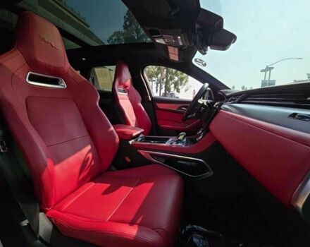 Черный Ягуар Ф-Пейс, объемом двигателя 0 л и пробегом 17 тыс. км за 68000 $, фото 6 на Automoto.ua