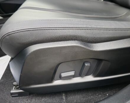 Черный Ягуар Ф-Пейс, объемом двигателя 0 л и пробегом 10 тыс. км за 30000 $, фото 17 на Automoto.ua