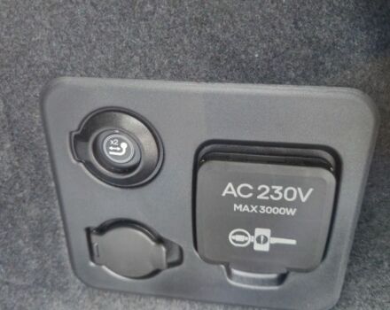 Черный Ягуар Ф-Пейс, объемом двигателя 0 л и пробегом 10 тыс. км за 30000 $, фото 9 на Automoto.ua