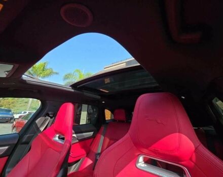 Черный Ягуар Ф-Пейс, объемом двигателя 0 л и пробегом 17 тыс. км за 68000 $, фото 9 на Automoto.ua