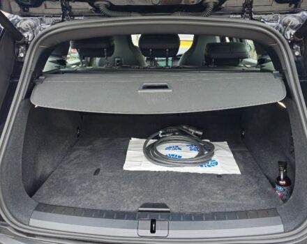 Черный Ягуар Ф-Пейс, объемом двигателя 0 л и пробегом 10 тыс. км за 30000 $, фото 8 на Automoto.ua