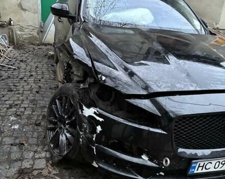 Чорний Ягуар Ф-Пейс, об'ємом двигуна 3 л та пробігом 80 тис. км за 12350 $, фото 1 на Automoto.ua