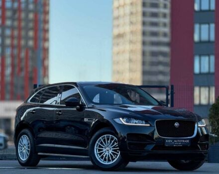 Черный Ягуар Ф-Пейс, объемом двигателя 2 л и пробегом 187 тыс. км за 16900 $, фото 1 на Automoto.ua