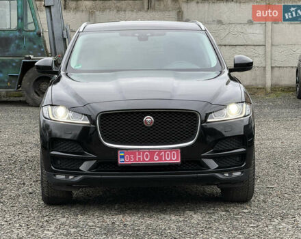 Черный Ягуар Ф-Пейс, объемом двигателя 2 л и пробегом 165 тыс. км за 22800 $, фото 1 на Automoto.ua
