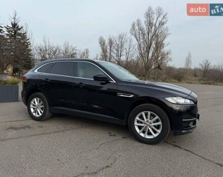 Чорний Ягуар Ф-Пейс, об'ємом двигуна 2 л та пробігом 207 тис. км за 23500 $, фото 1 на Automoto.ua