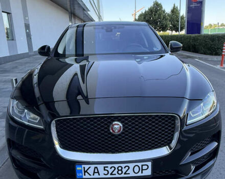 Чорний Ягуар Ф-Пейс, об'ємом двигуна 2 л та пробігом 115 тис. км за 22400 $, фото 1 на Automoto.ua