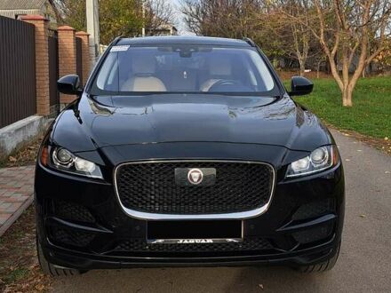 Черный Ягуар Ф-Пейс, объемом двигателя 2 л и пробегом 102 тыс. км за 26600 $, фото 1 на Automoto.ua