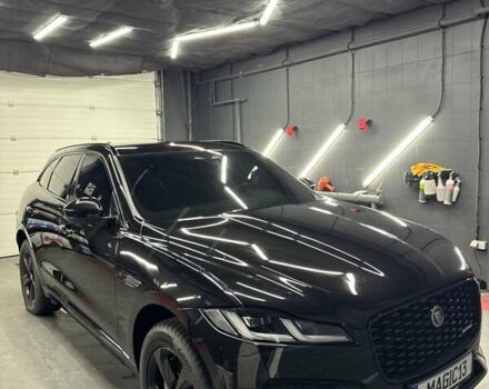 Черный Ягуар Ф-Пейс, объемом двигателя 2 л и пробегом 110 тыс. км за 38000 $, фото 1 на Automoto.ua