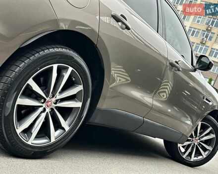 Коричневый Ягуар Ф-Пейс, объемом двигателя 3 л и пробегом 211 тыс. км за 17800 $, фото 23 на Automoto.ua