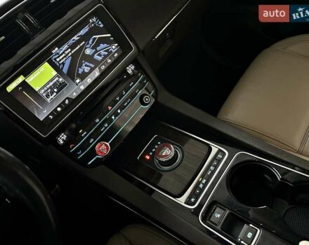 Коричневый Ягуар Ф-Пейс, объемом двигателя 3 л и пробегом 211 тыс. км за 17800 $, фото 32 на Automoto.ua