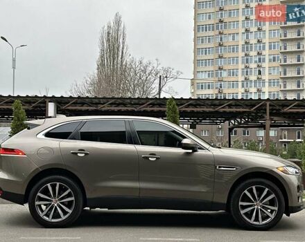 Коричневый Ягуар Ф-Пейс, объемом двигателя 3 л и пробегом 211 тыс. км за 17800 $, фото 2 на Automoto.ua