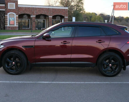Красный Ягуар Ф-Пейс, объемом двигателя 2 л и пробегом 214 тыс. км за 22500 $, фото 8 на Automoto.ua