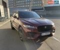 Красный Ягуар Ф-Пейс, объемом двигателя 3 л и пробегом 70 тыс. км за 36000 $, фото 18 на Automoto.ua