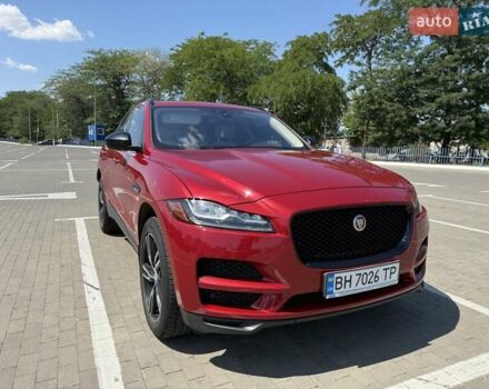 Красный Ягуар Ф-Пейс, объемом двигателя 3 л и пробегом 115 тыс. км за 21500 $, фото 3 на Automoto.ua