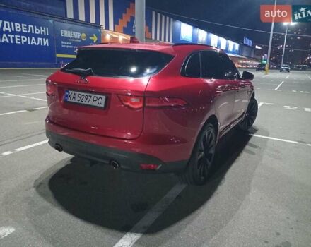 Красный Ягуар Ф-Пейс, объемом двигателя 3 л и пробегом 104 тыс. км за 26500 $, фото 4 на Automoto.ua