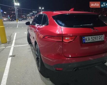 Красный Ягуар Ф-Пейс, объемом двигателя 3 л и пробегом 104 тыс. км за 26500 $, фото 5 на Automoto.ua