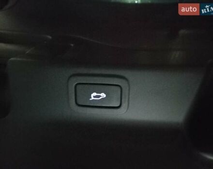 Красный Ягуар Ф-Пейс, объемом двигателя 3 л и пробегом 104 тыс. км за 26500 $, фото 12 на Automoto.ua