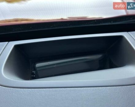 Красный Ягуар Ф-Пейс, объемом двигателя 3 л и пробегом 90 тыс. км за 19999 $, фото 32 на Automoto.ua