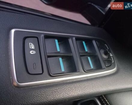 Красный Ягуар Ф-Пейс, объемом двигателя 3 л и пробегом 104 тыс. км за 26500 $, фото 14 на Automoto.ua