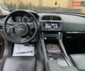 Червоний Ягуар Ф-Пейс, об'ємом двигуна 2 л та пробігом 125 тис. км за 25500 $, фото 4 на Automoto.ua
