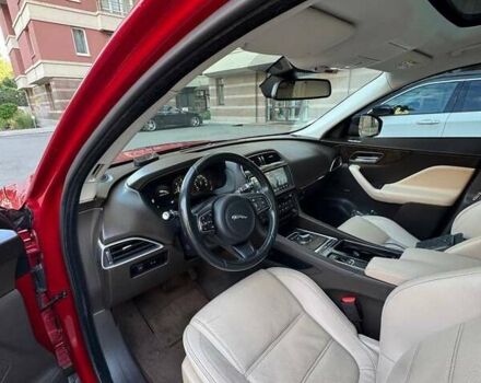 Ягуар Ф-Пейс 2016 у Києві на Automoto.ua Червоний Ягуар Ф-Пейс, об'ємом двигуна 2 л та пробігом 131 тис. км за 24500 $, фото 6 на Automoto.ua