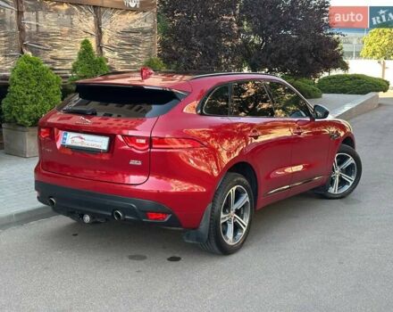 Красный Ягуар Ф-Пейс, объемом двигателя 3 л и пробегом 90 тыс. км за 19999 $, фото 12 на Automoto.ua