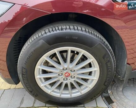 Червоний Ягуар Ф-Пейс, об'ємом двигуна 2 л та пробігом 125 тис. км за 25500 $, фото 25 на Automoto.ua