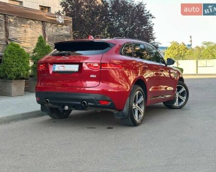 Красный Ягуар Ф-Пейс, объемом двигателя 3 л и пробегом 90 тыс. км за 19999 $, фото 9 на Automoto.ua