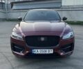 Красный Ягуар Ф-Пейс, объемом двигателя 3 л и пробегом 70 тыс. км за 36000 $, фото 10 на Automoto.ua
