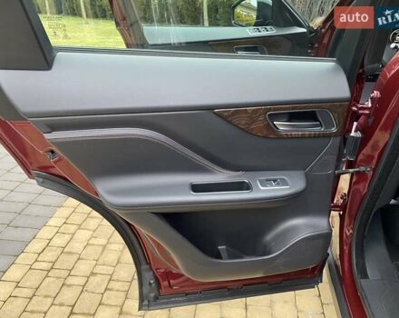 Червоний Ягуар Ф-Пейс, об'ємом двигуна 2 л та пробігом 125 тис. км за 25500 $, фото 8 на Automoto.ua