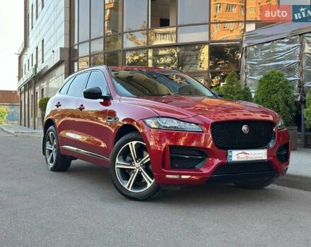 Красный Ягуар Ф-Пейс, объемом двигателя 3 л и пробегом 90 тыс. км за 19999 $, фото 4 на Automoto.ua