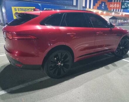 Красный Ягуар Ф-Пейс, объемом двигателя 3 л и пробегом 104 тыс. км за 26500 $, фото 3 на Automoto.ua