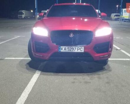 Красный Ягуар Ф-Пейс, объемом двигателя 3 л и пробегом 104 тыс. км за 26500 $, фото 6 на Automoto.ua