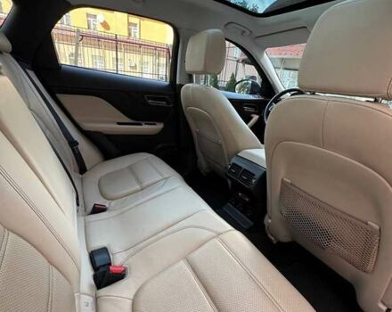 Ягуар Ф-Пейс 2016 у Києві на Automoto.ua Червоний Ягуар Ф-Пейс, об'ємом двигуна 2 л та пробігом 131 тис. км за 24500 $, фото 15 на Automoto.ua