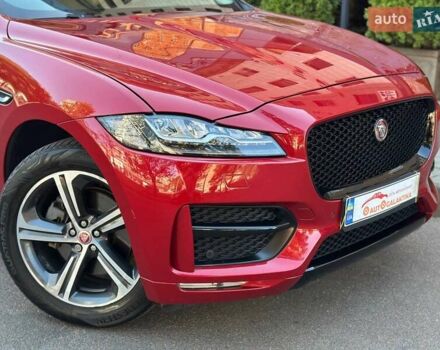 Красный Ягуар Ф-Пейс, объемом двигателя 3 л и пробегом 90 тыс. км за 19999 $, фото 7 на Automoto.ua